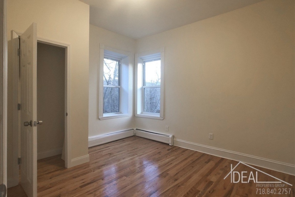 363 Grand avenue - Photo 1