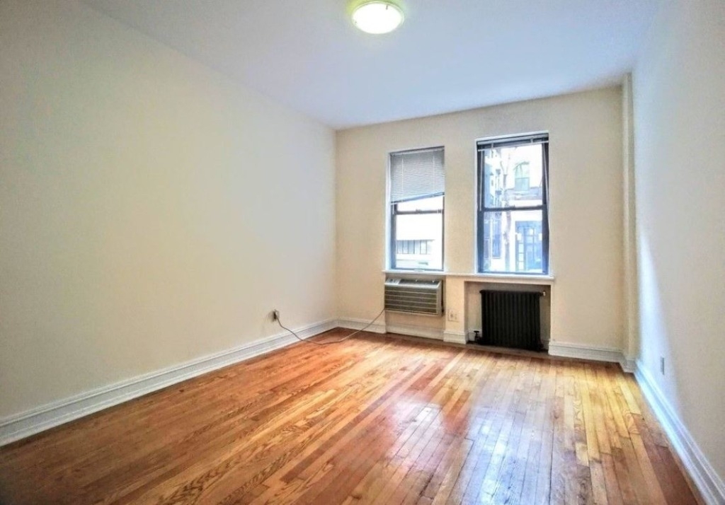 235 east 46th St - Photo 6