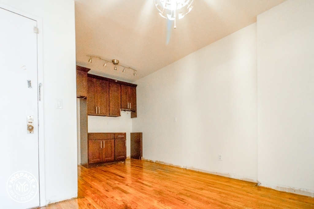 1020 Pacific St - Photo 4