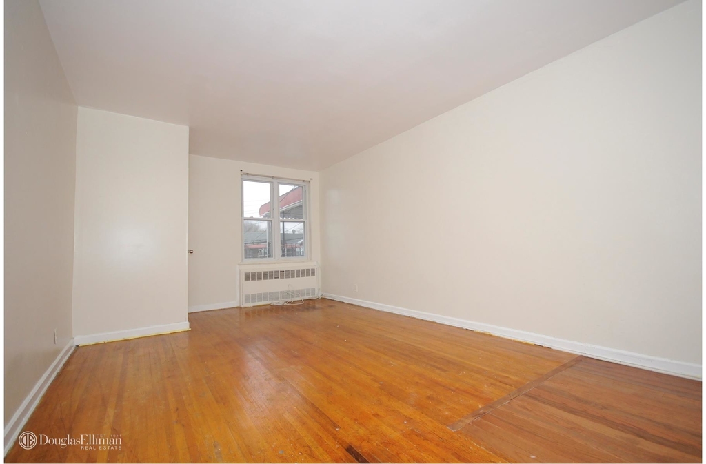 2071 East 61st St - Photo 3