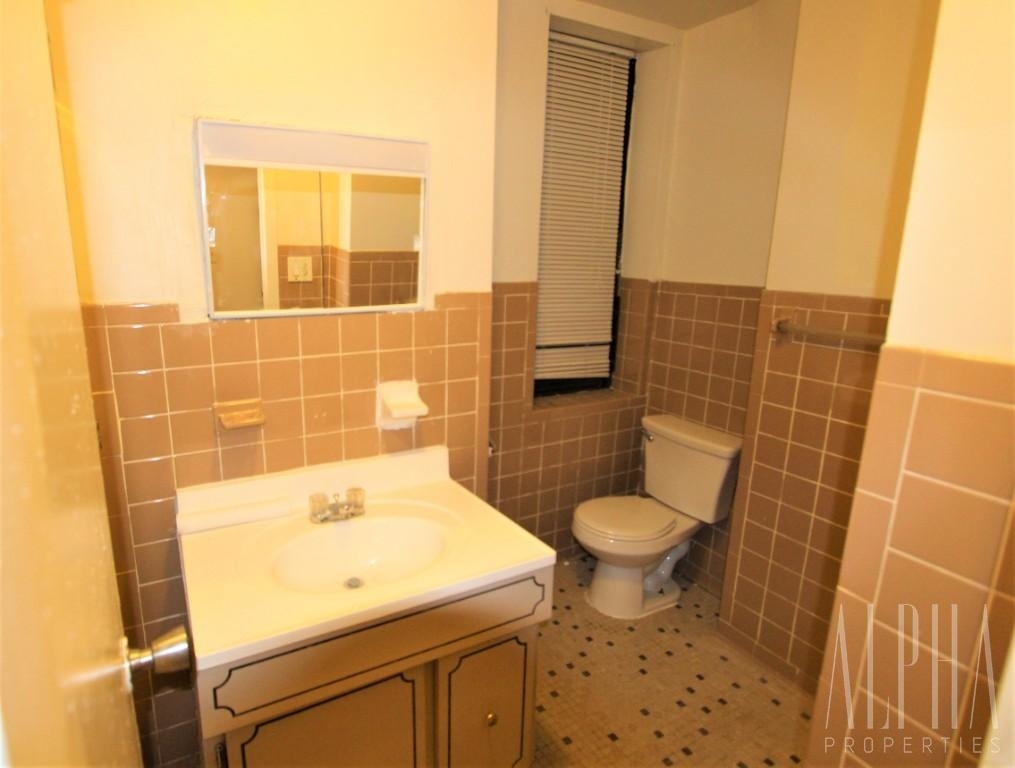 405 East 77th Street - Photo 4