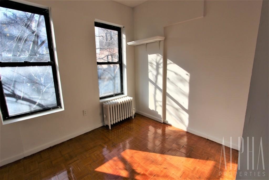 324 East 19th Street - Photo 3