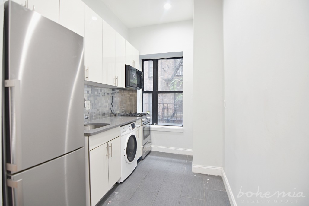 528 West 159th - Photo 0