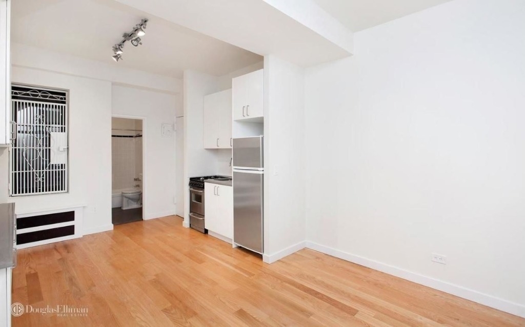 308 West 82nd St - Photo 1