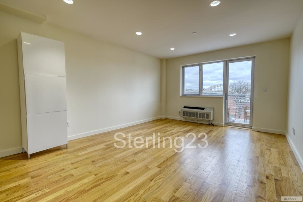 23-15 Astoria Boulevard - Photo 15