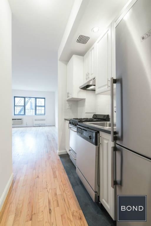 354 East 83 Street - Photo 2