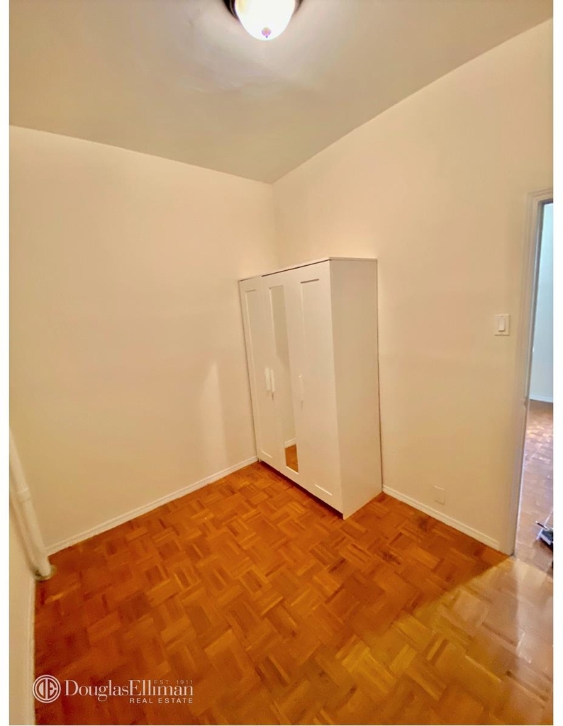 321 East 85th St - Photo 2