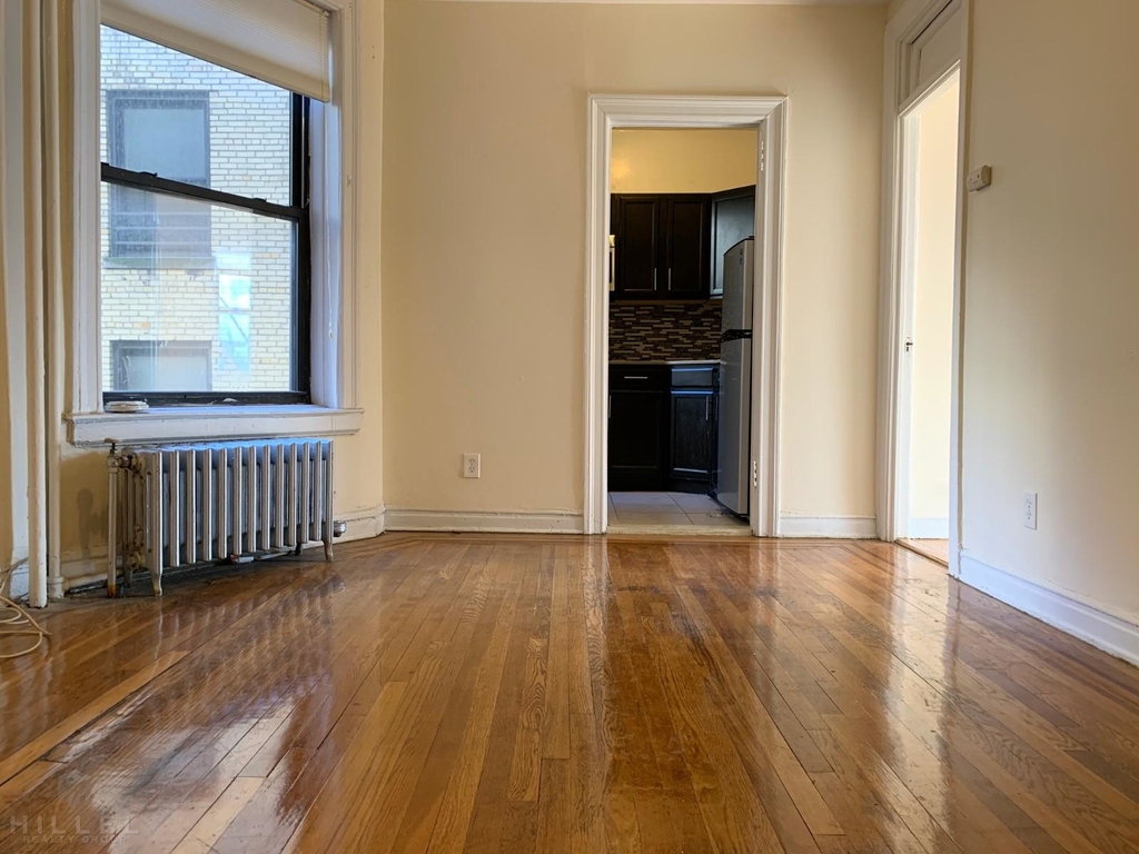 25-21 31st Ave. - Photo 2