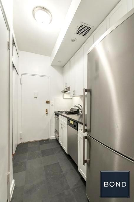 East 83 Street - Photo 2