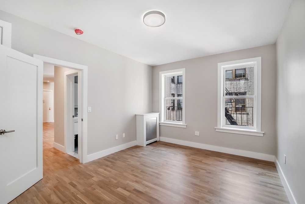 58 Linden Boulevard  - Photo 8