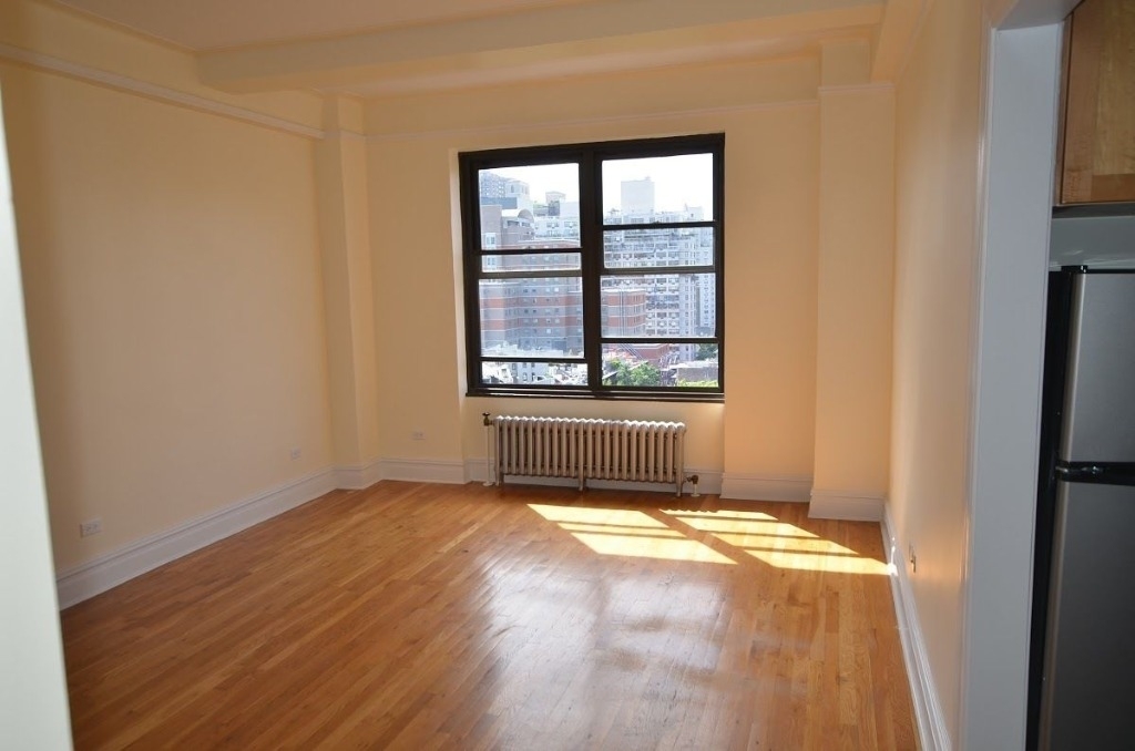 166 Second ave - Photo 1