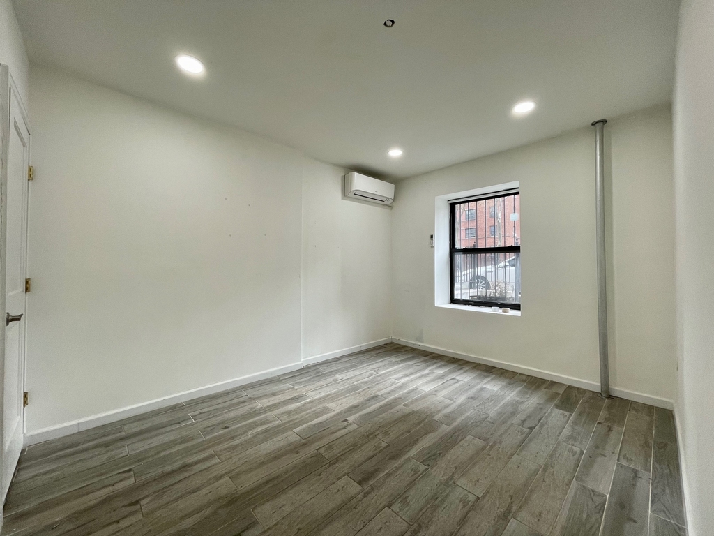 133 East 110th Street - Photo 10