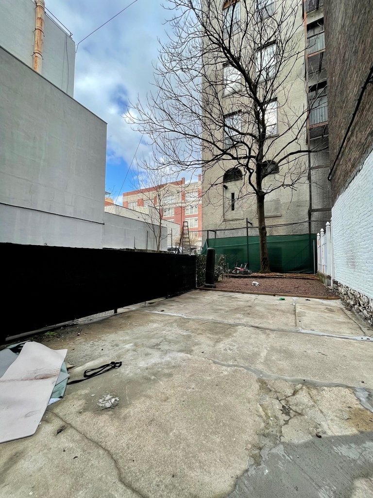 133 East 110th Street - Photo 19