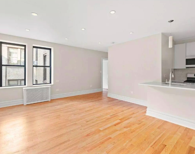 105 Bennett Avenue - Photo 3