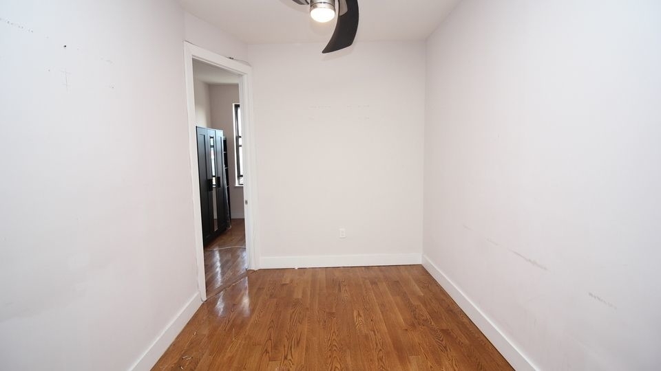 82 Saratoga Ave - Photo 1