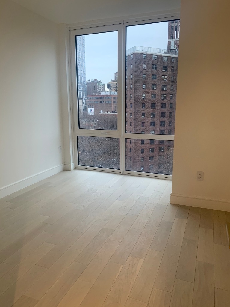 1399 Park Avenue - Photo 4