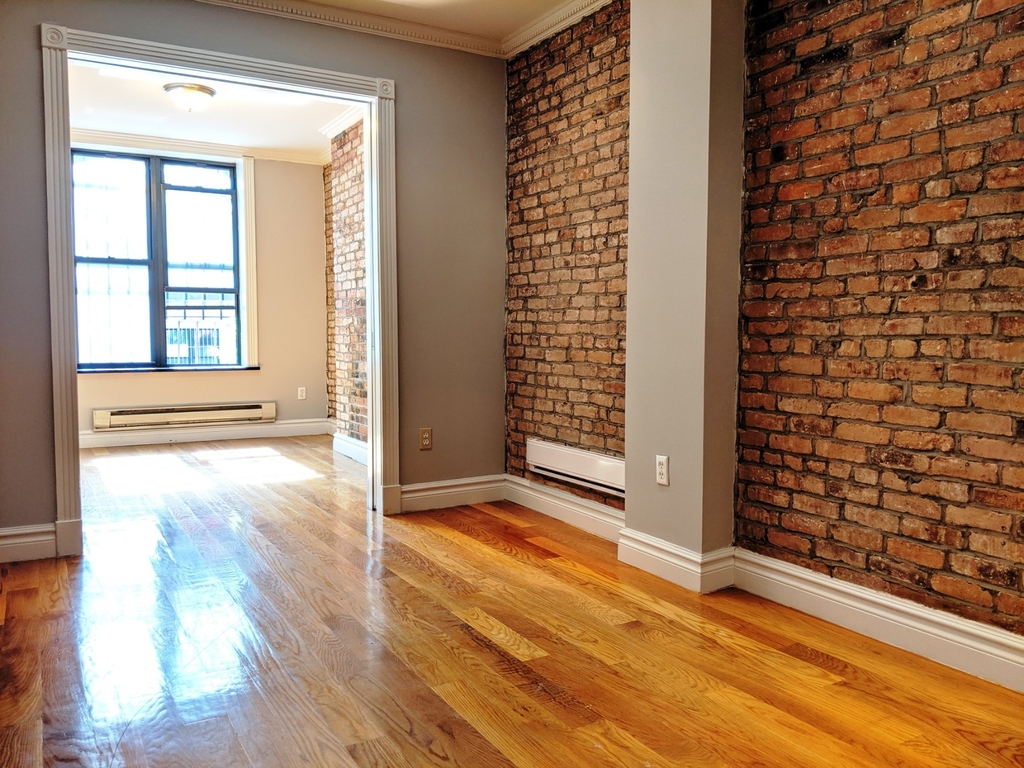 529 East 6th Street - Photo 1