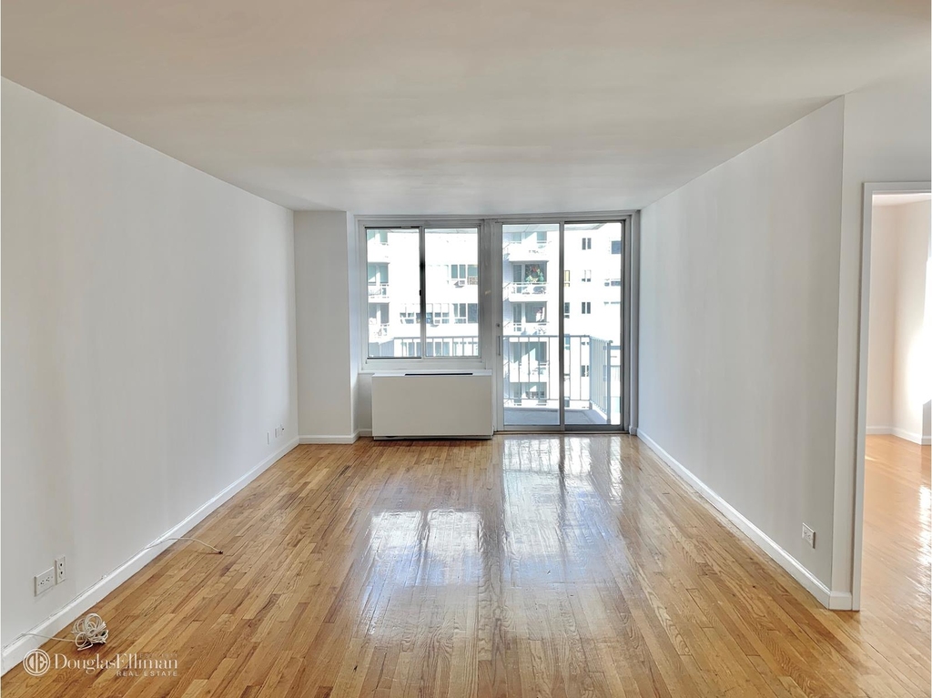 220 East 65th St - Photo 0