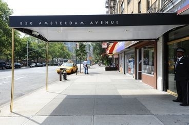 Amsterdam and 101st - Photo 4