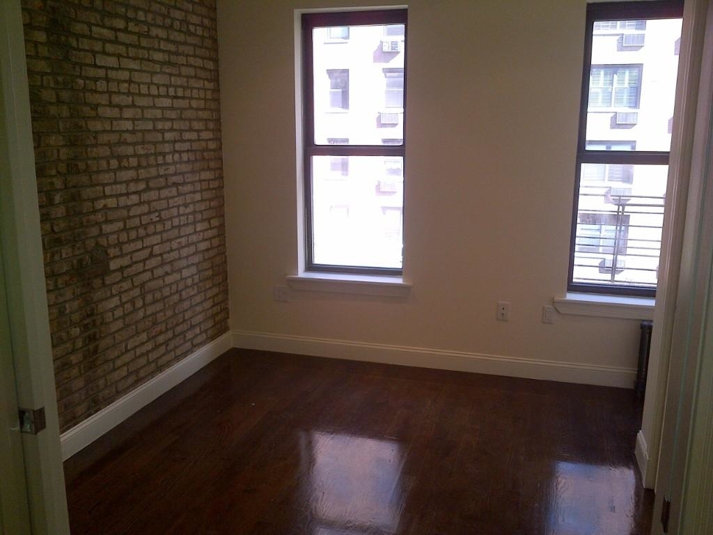 East 55th Street - Photo 1