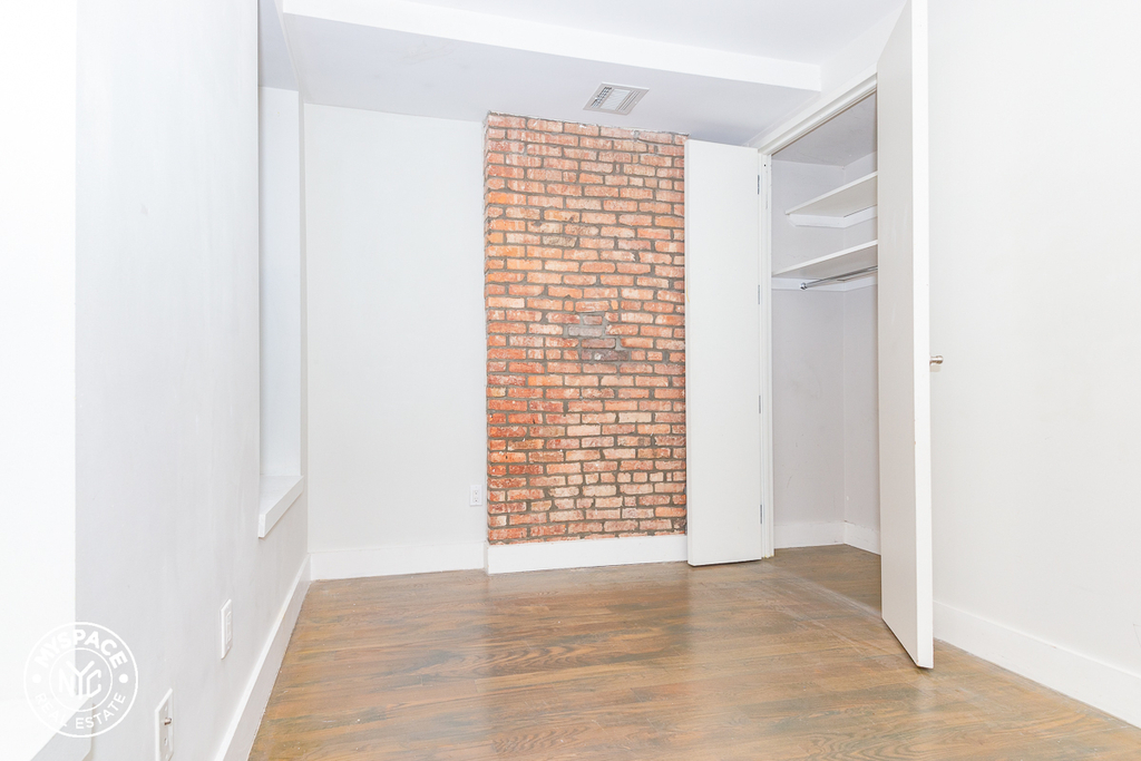 1328 Hancock Street - Photo 8