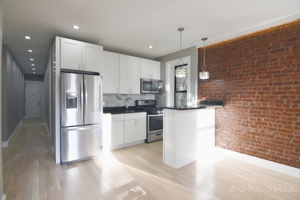 304 West 151st Street - Photo 4