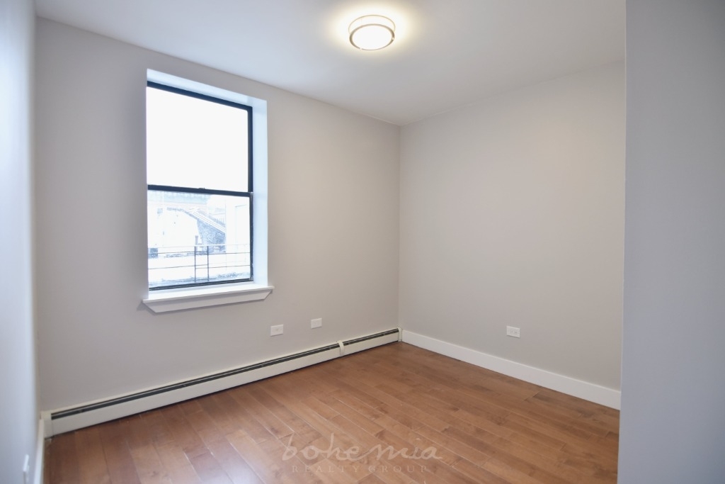 707 Saint Nicholas Avenue - Photo 4