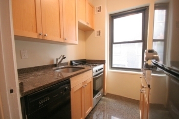 East 56th street - Photo 1