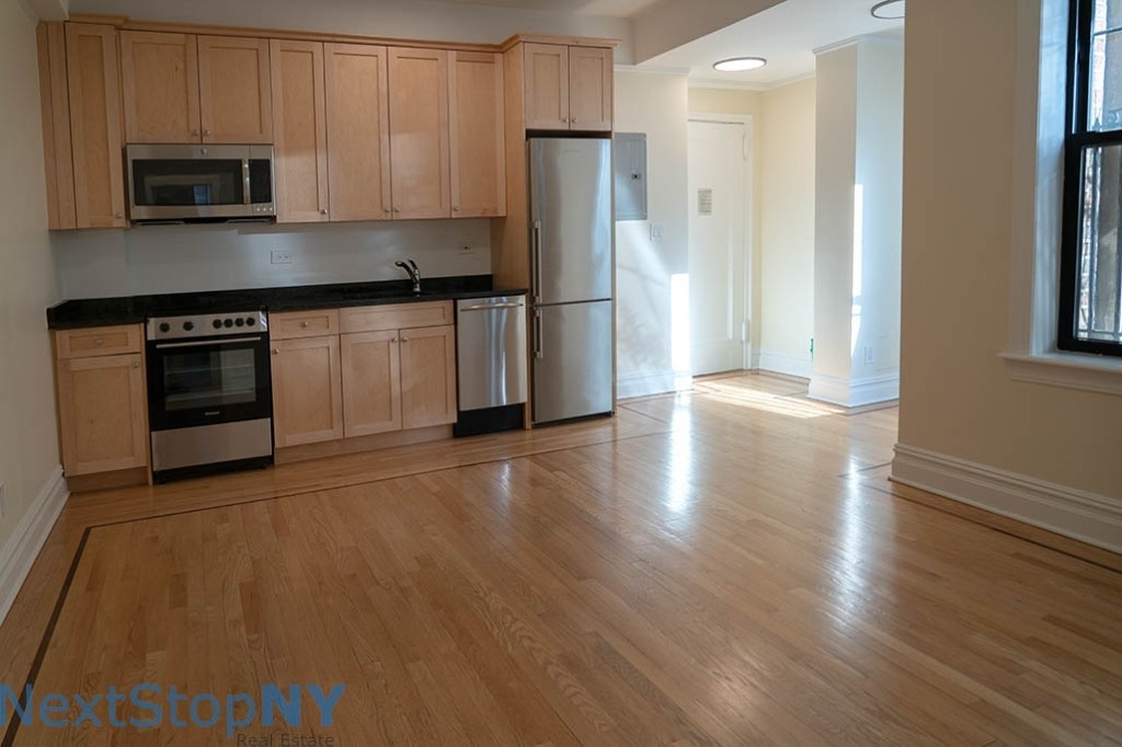 115 East 92nd Street - Photo 6