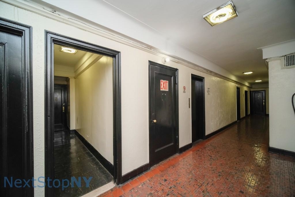 155 East 52nd Street - Photo 10