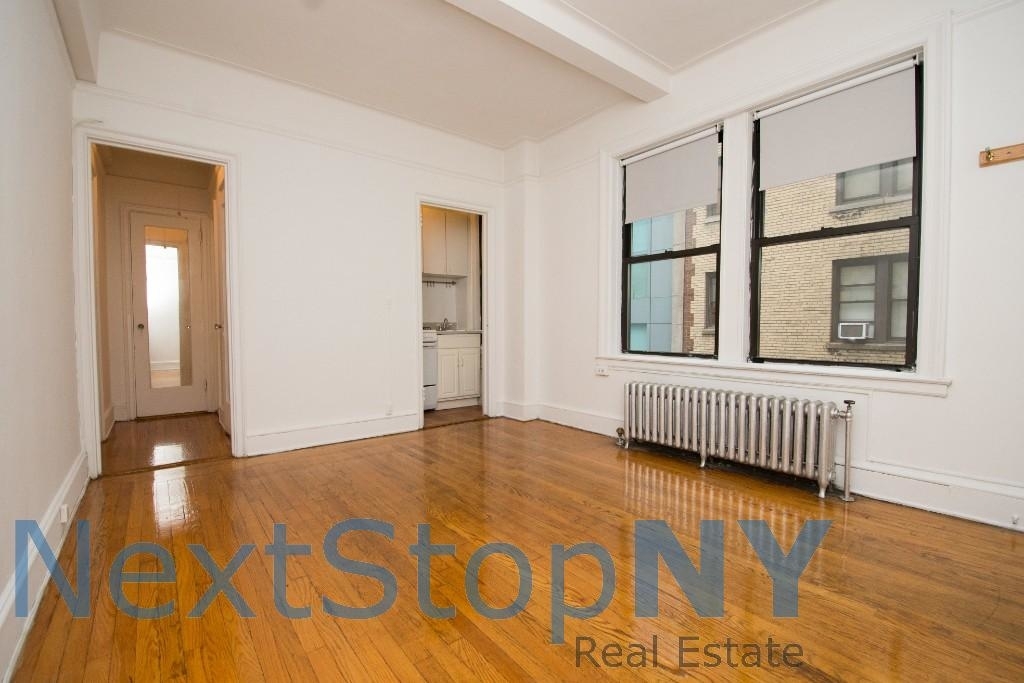 155 East 52nd Street - Photo 0