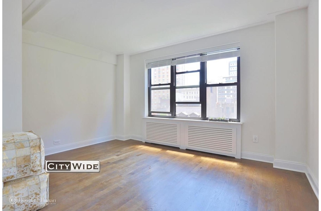 137 East 38th St - Photo 4