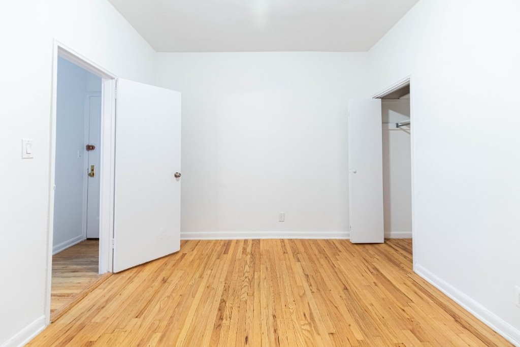 534 East 85th St - Photo 8