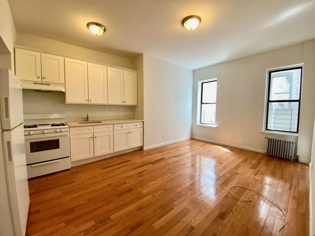 160 Fenimore Street - Photo 1