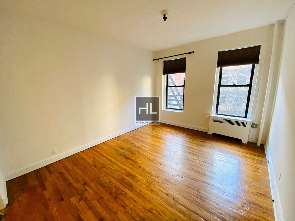 West 102nd Street - Photo 1