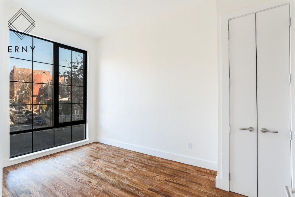 486 Lefferts Avenue - Photo 3