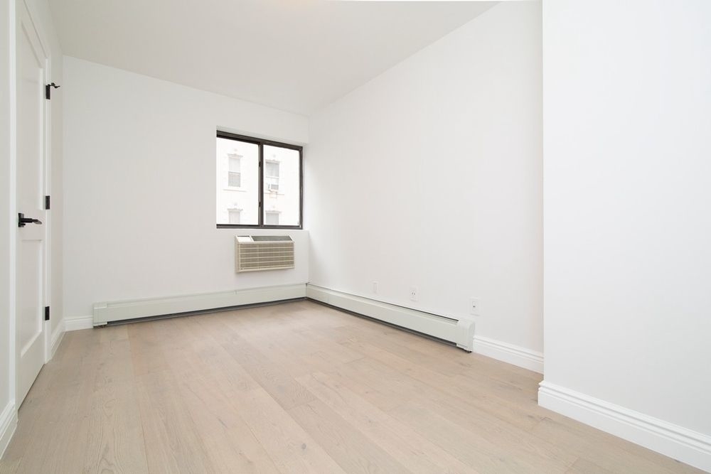 133 Ludlow St - Photo 2