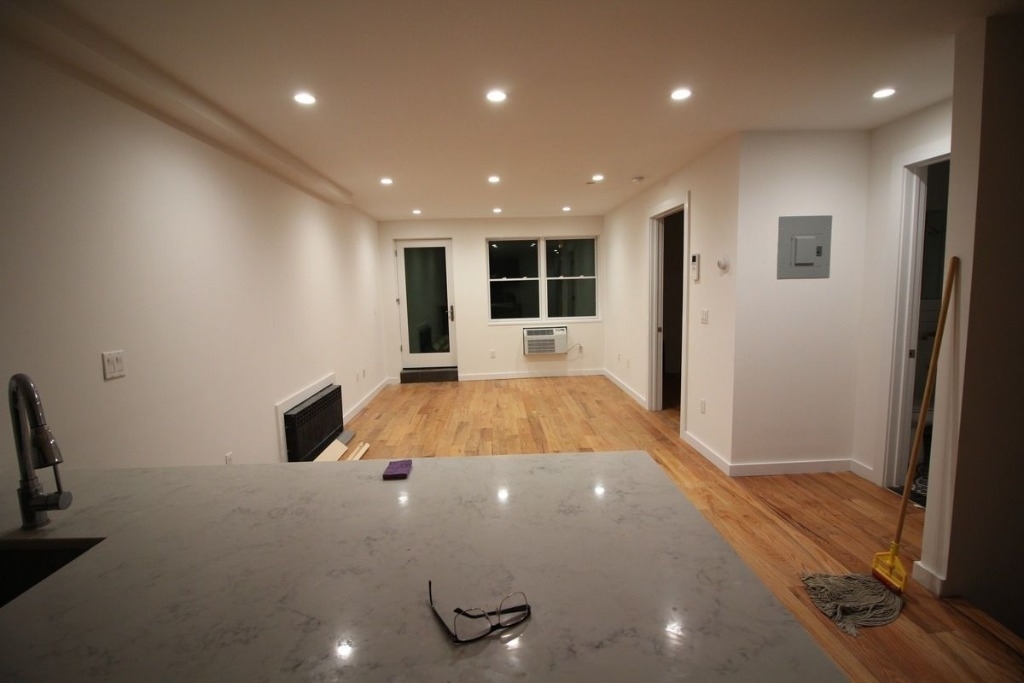 103 Varet Street - Photo 4