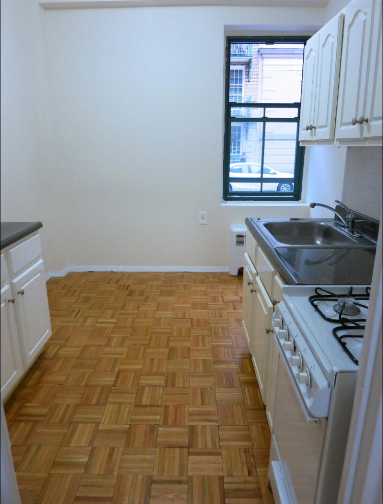 East 78th Street - Photo 2