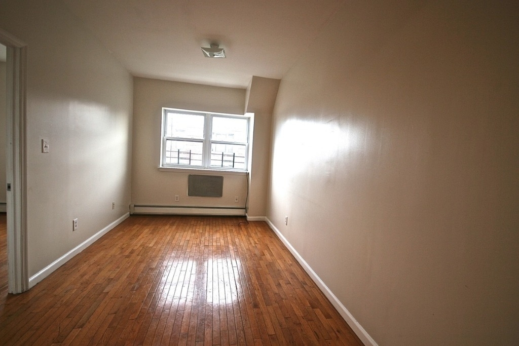 910 Rogers Ave - Photo 3