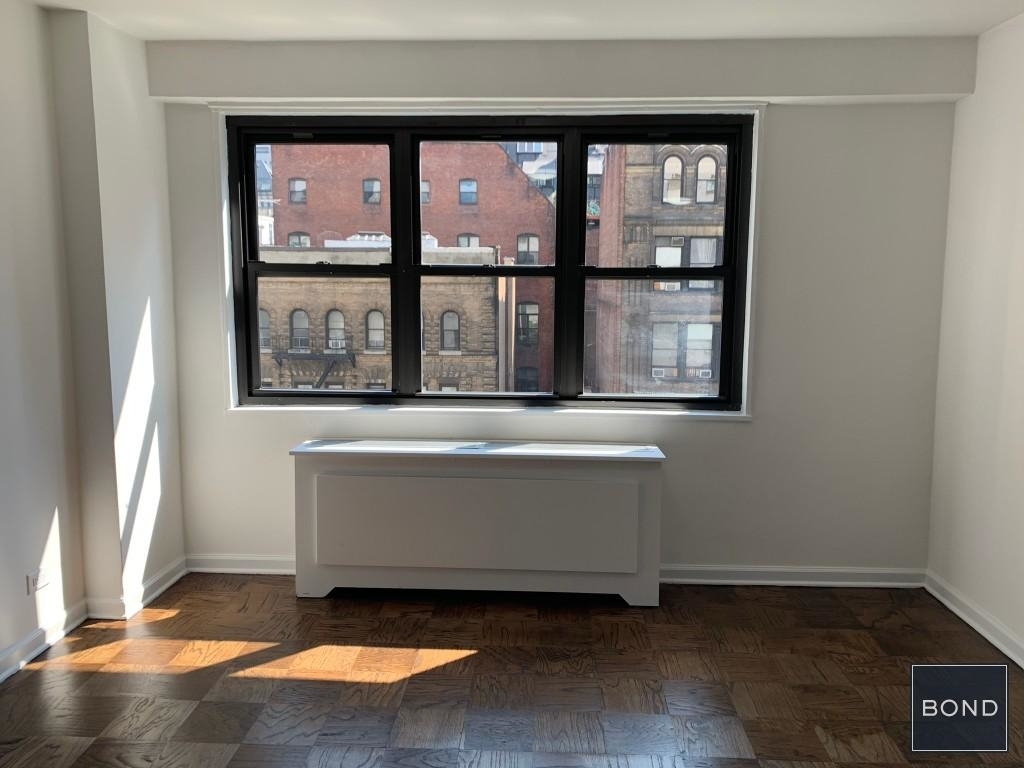 145 East 16th Street - Photo 4