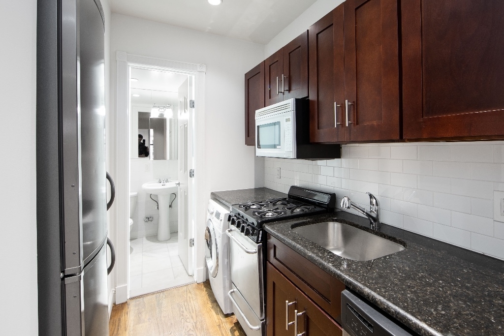 309 mott street - Photo 1