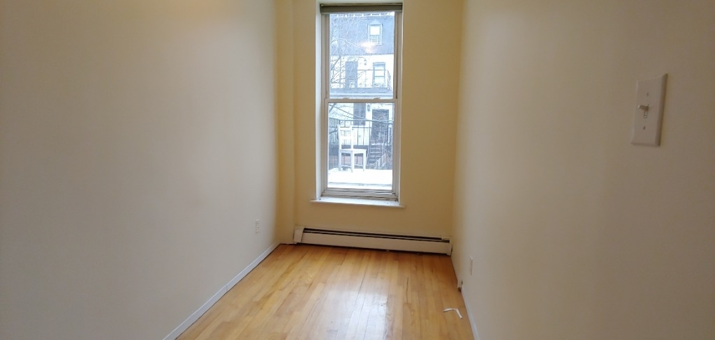 28 Saint Mark Avenue - Photo 10