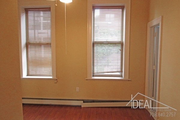 107 Nelson  - Photo 2