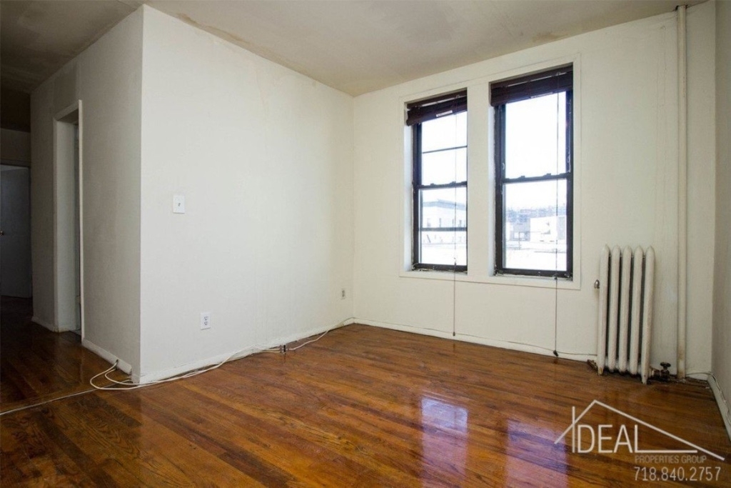 261 14th Street - Photo 1