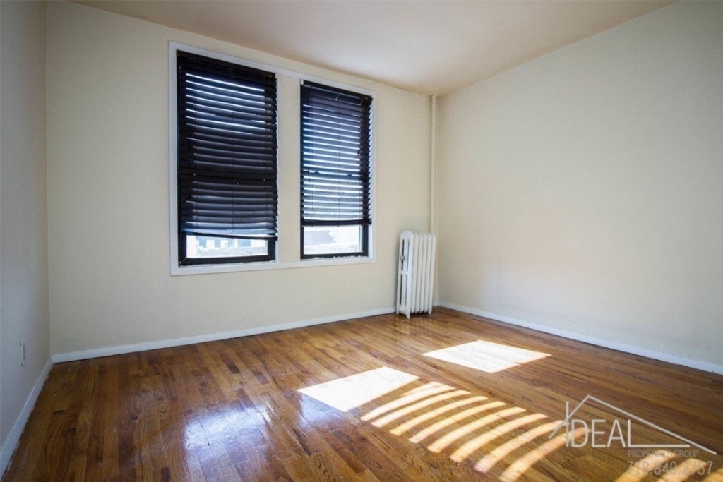 261 14th Street - Photo 2