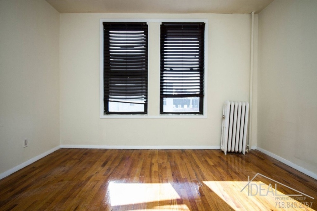 261 14th Street - Photo 2