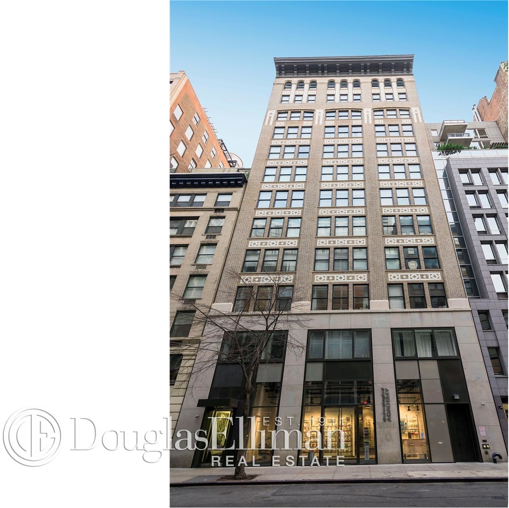 140 West 22nd St - Photo 6