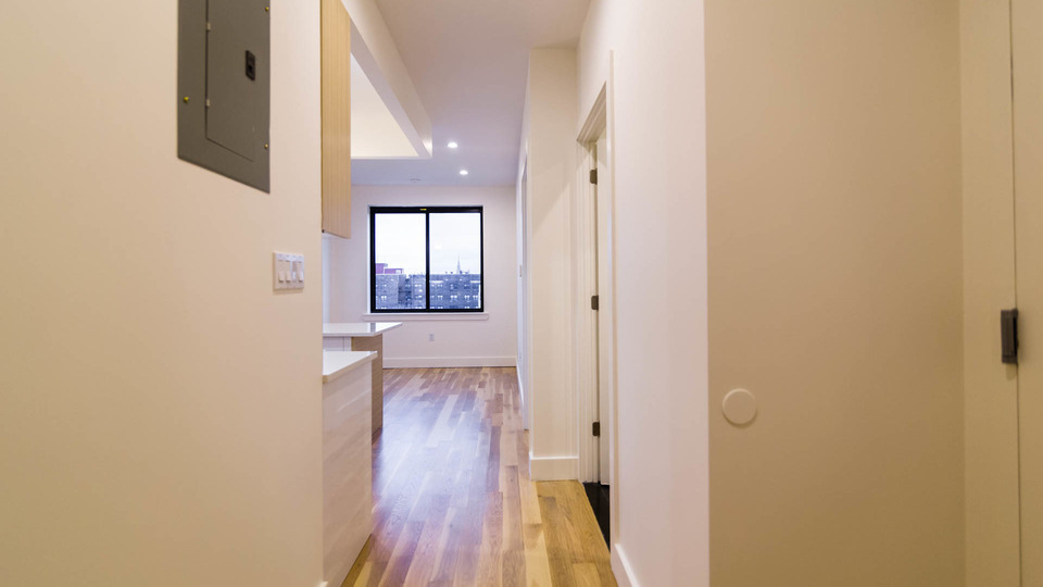 818 Lexington Ave - Photo 2