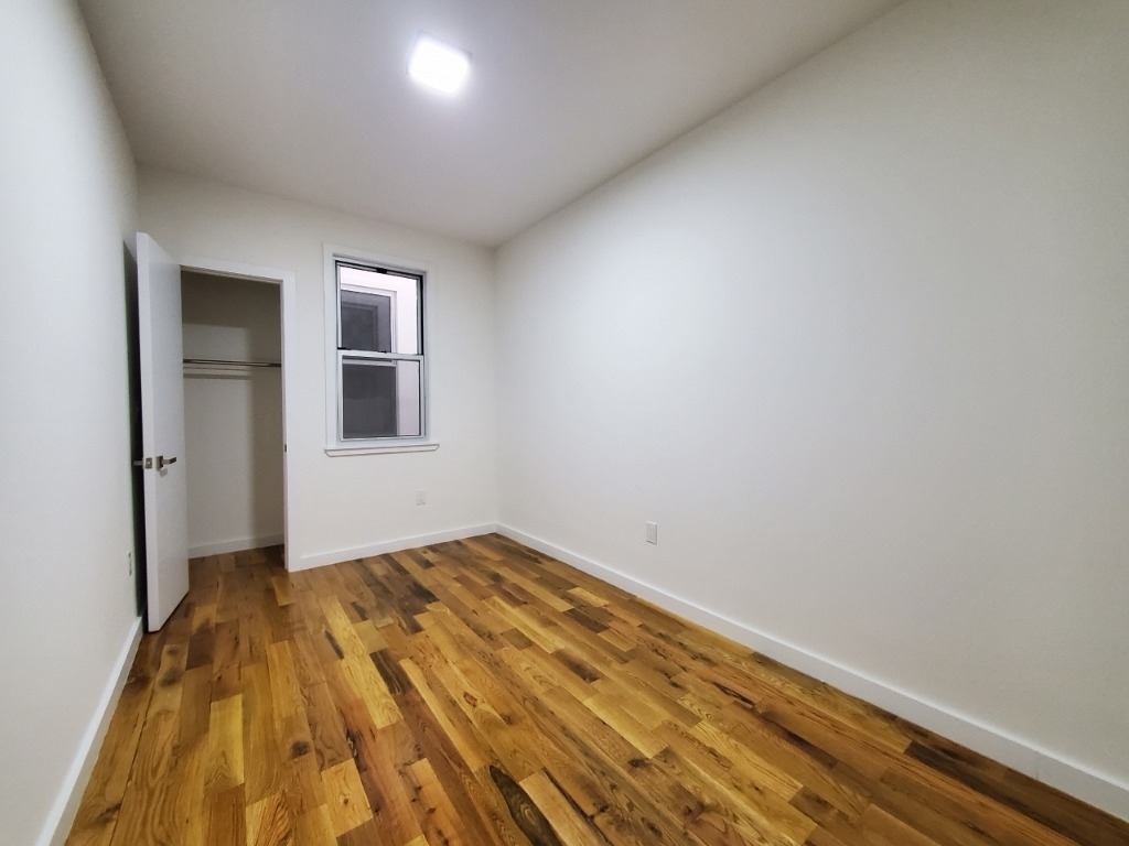 1299 Putnam Ave  - Photo 6